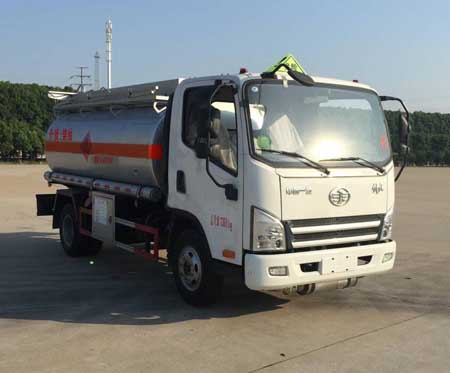 5.2方解放輕卡虎VN油罐車(chē)